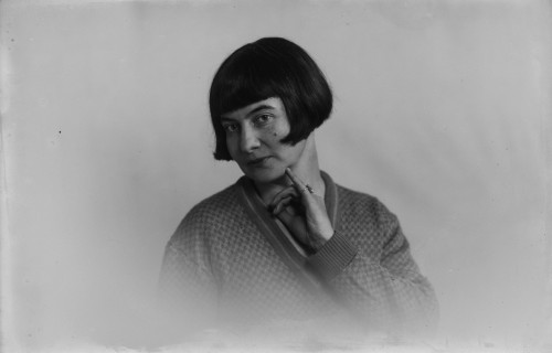 Portret młodej kobiety. 