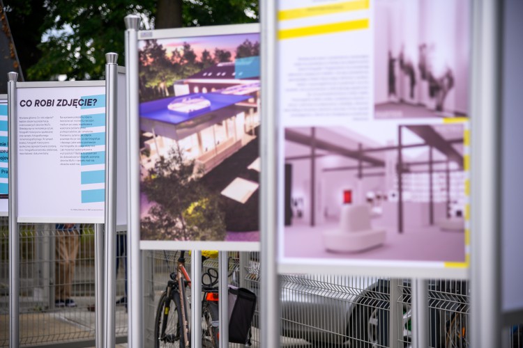 Pokaz plenerowy - plansze z pracami konkursowymi